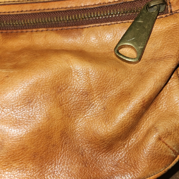 Fossil Tan Leather Crossbody Bag - Picture 7 of 16